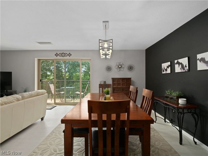 18501 Hilliard Boulevard, Unit 317, Rocky River, OH 44116 Photo 14