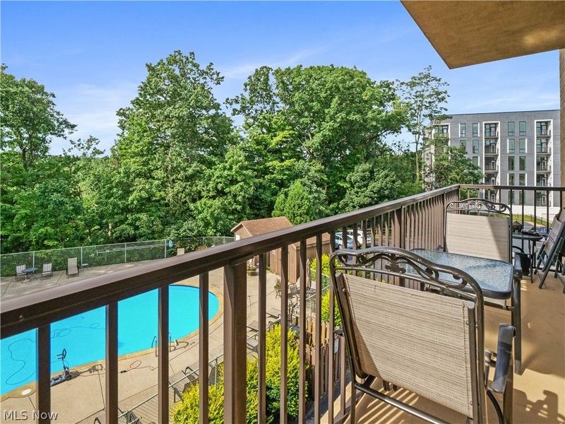 18501 Hilliard Boulevard, Unit 317, Rocky River, OH 44116 Photo 22