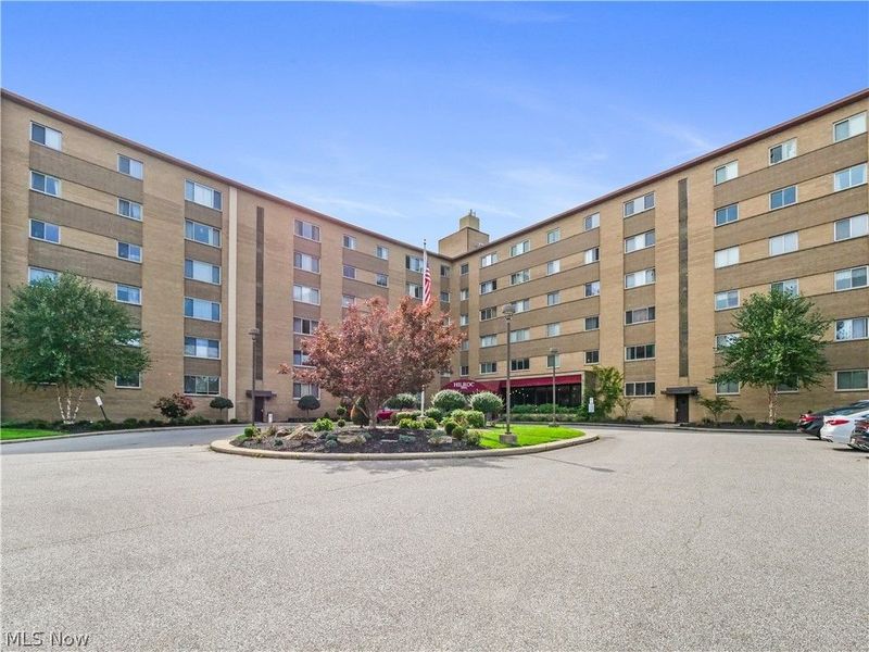 18501 Hilliard Boulevard, Unit 317, Rocky River, OH 44116 Photo 30