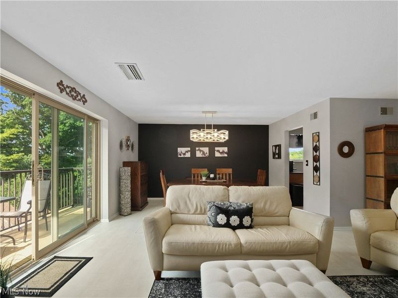 18501 Hilliard Boulevard, Unit 317, Rocky River, OH 44116 Photo 7