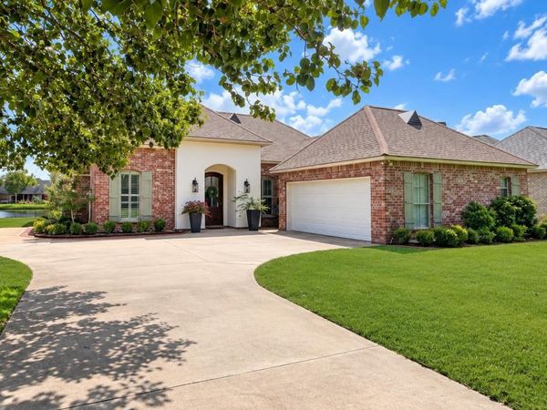 331 Lakeshore Dr, Oscar, LA 70762