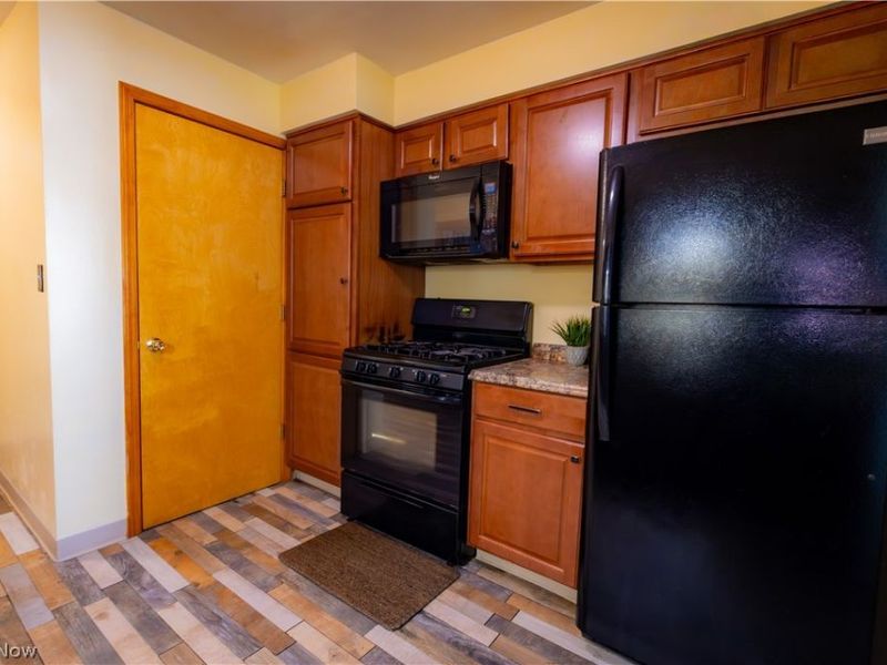 2835 S Schenley Avenue, Youngstown, OH 44511 Photo 4