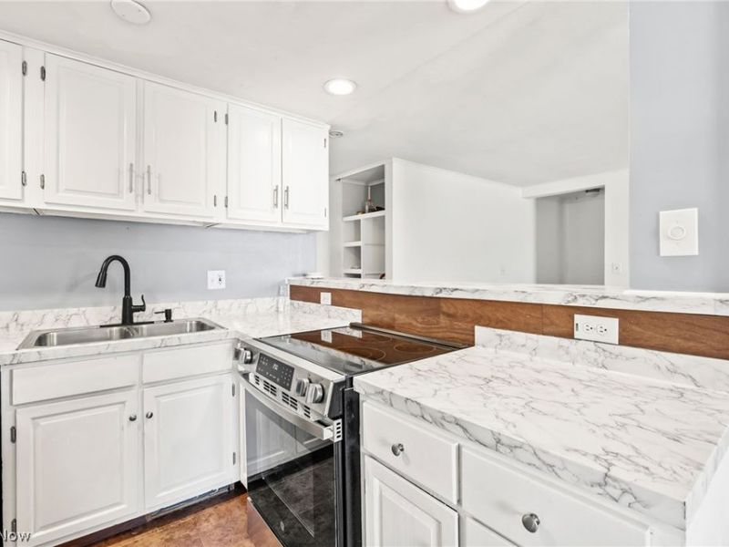28 Valley Forge Lane, Unit 2A, Elyria, OH 44035 Photo 9