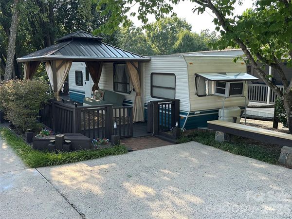 142 Cardinal Avenue , New London, NC 28127