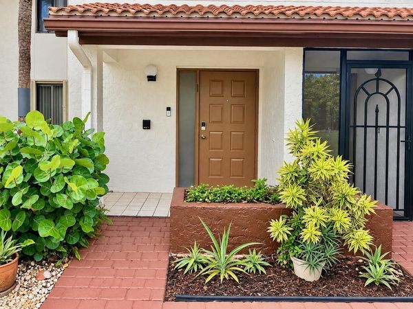 5150 S FOUNTAINS Drive S, Unit 211, Lake Worth, FL 33467