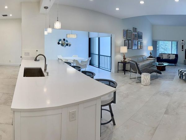 1640 Twelve Oaks Way, Unit 305, North Palm Beach, FL 33408