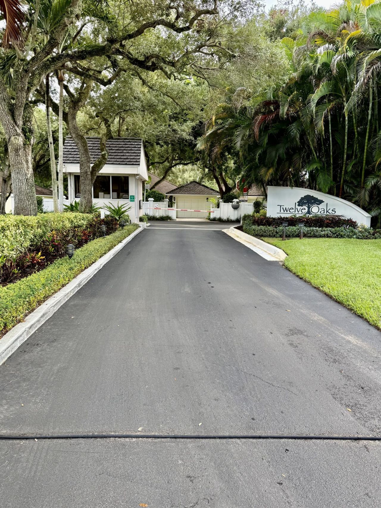 1640 Twelve Oaks Way, Unit 305, North Palm Beach, FL 33408 Photo