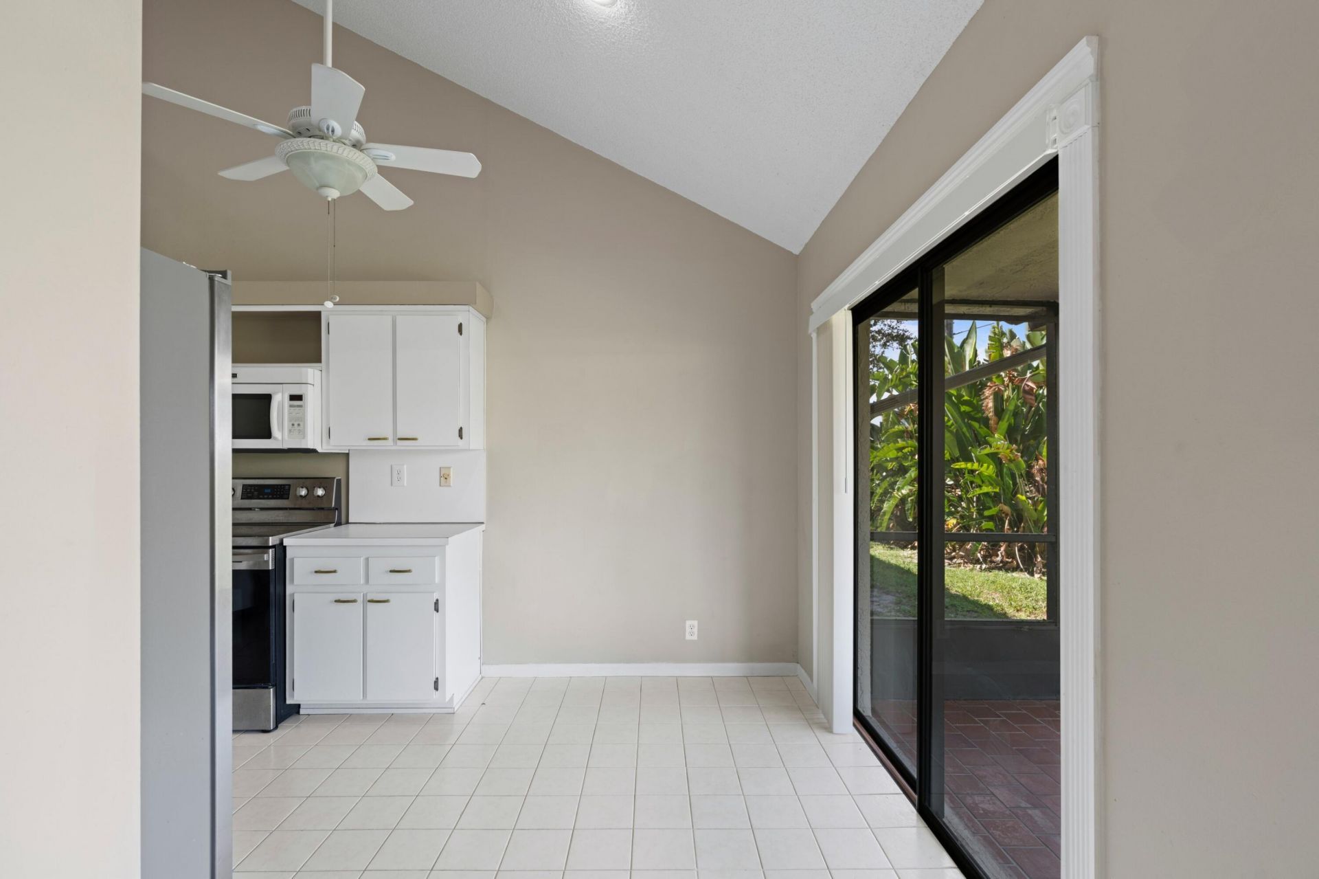 6850 NW 2nd Avenue, Unit 16, Boca Raton, FL 33487 Photo