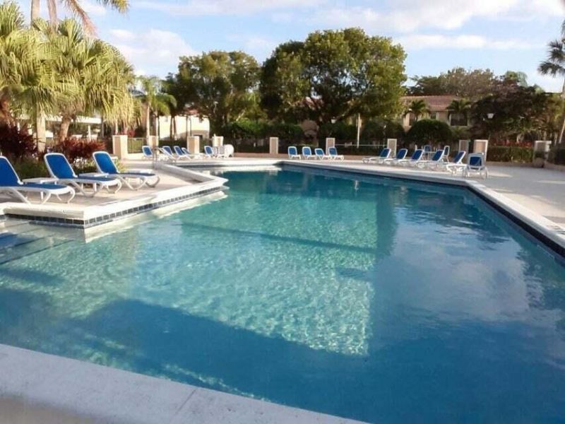527 Prestwick Circle, Palm Beach Gardens, FL 33418 Photo