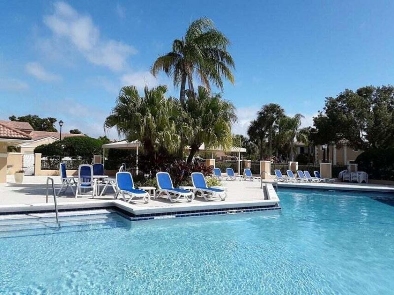 527 Prestwick Circle, Palm Beach Gardens, FL 33418 Photo