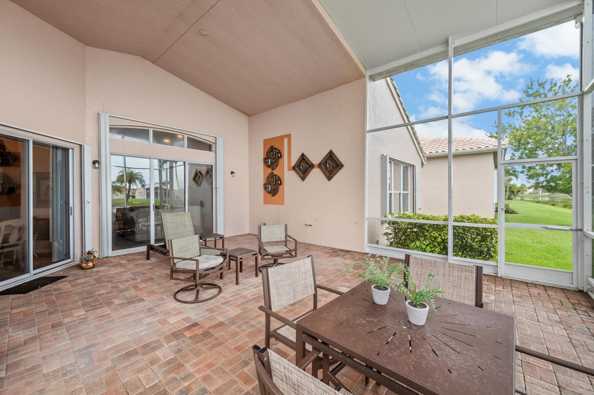 407 NW Shoreview Drive, Port Saint Lucie, FL 34986 Photo