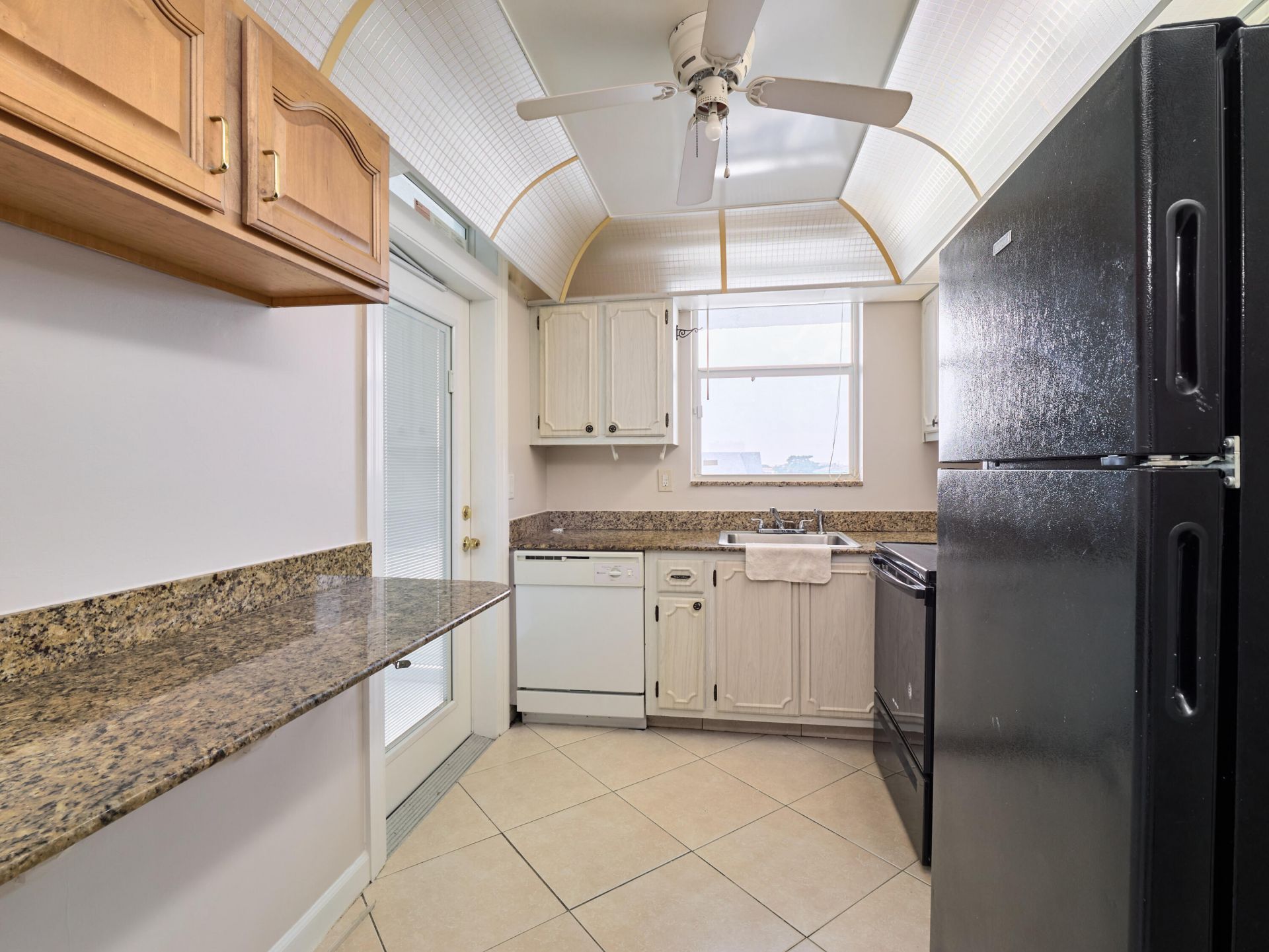 104 Paradise Harbour Boulevard, Unit 402, North Palm Beach, FL 33408 Photo