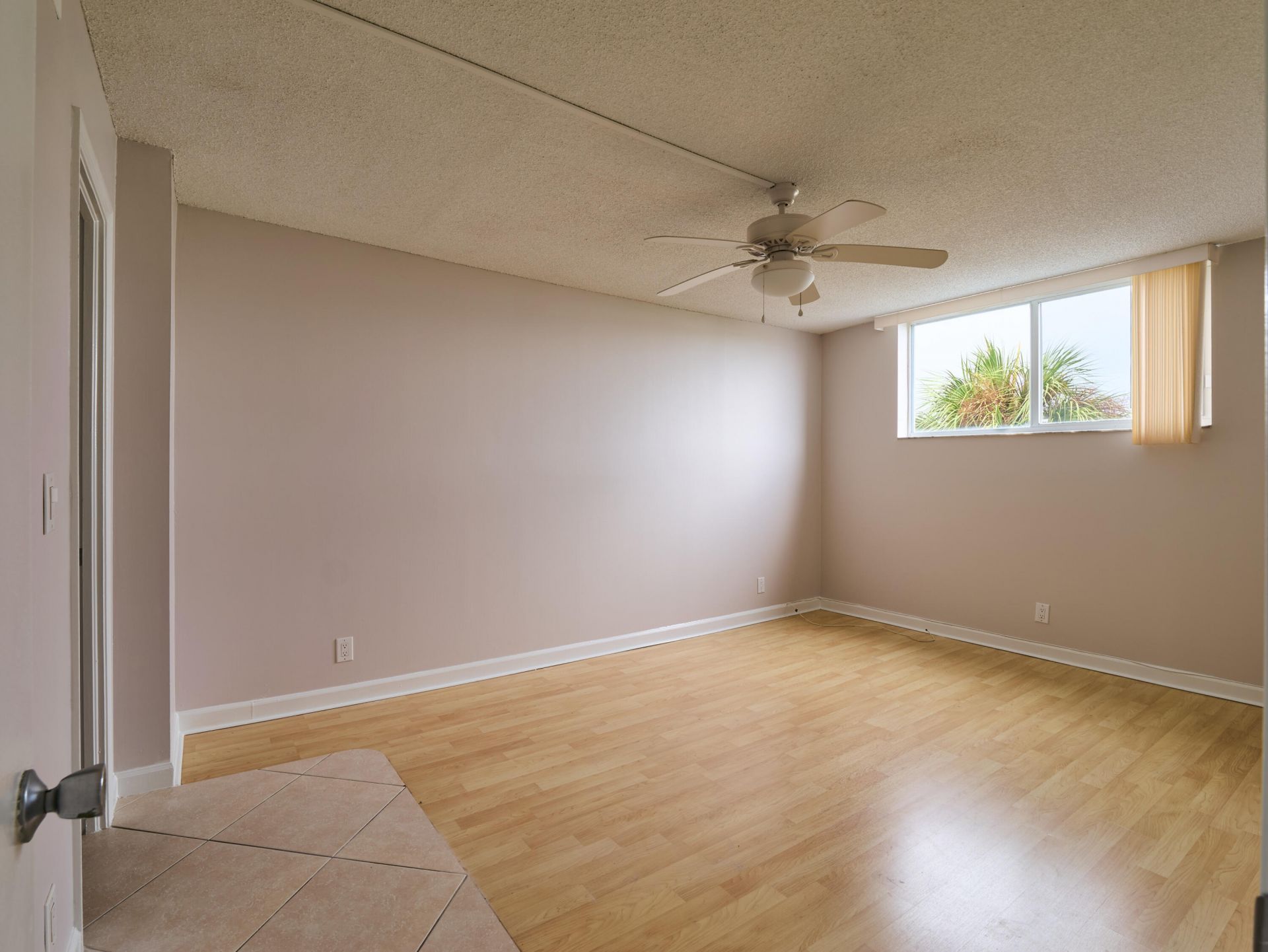 104 Paradise Harbour Boulevard, Unit 402, North Palm Beach, FL 33408 Photo