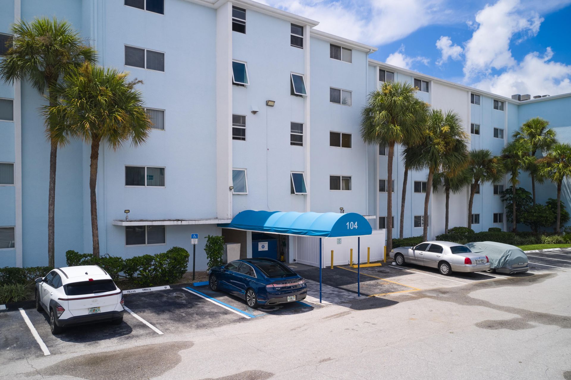 104 Paradise Harbour Boulevard, Unit 402, North Palm Beach, FL 33408 Photo