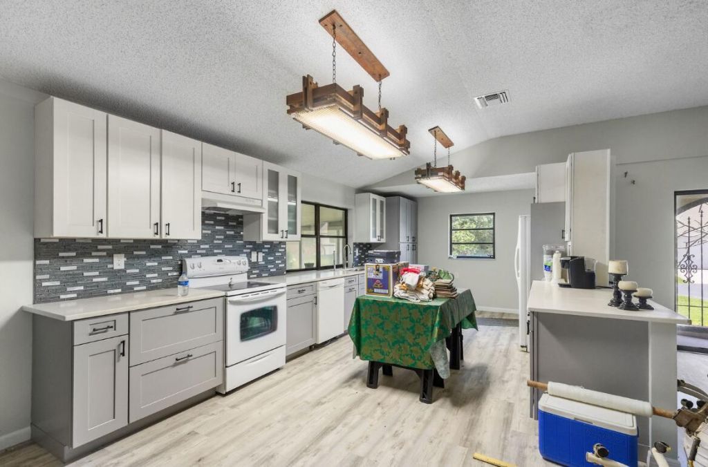 3150 Dame Road, Fort Pierce, FL 34981 Photo