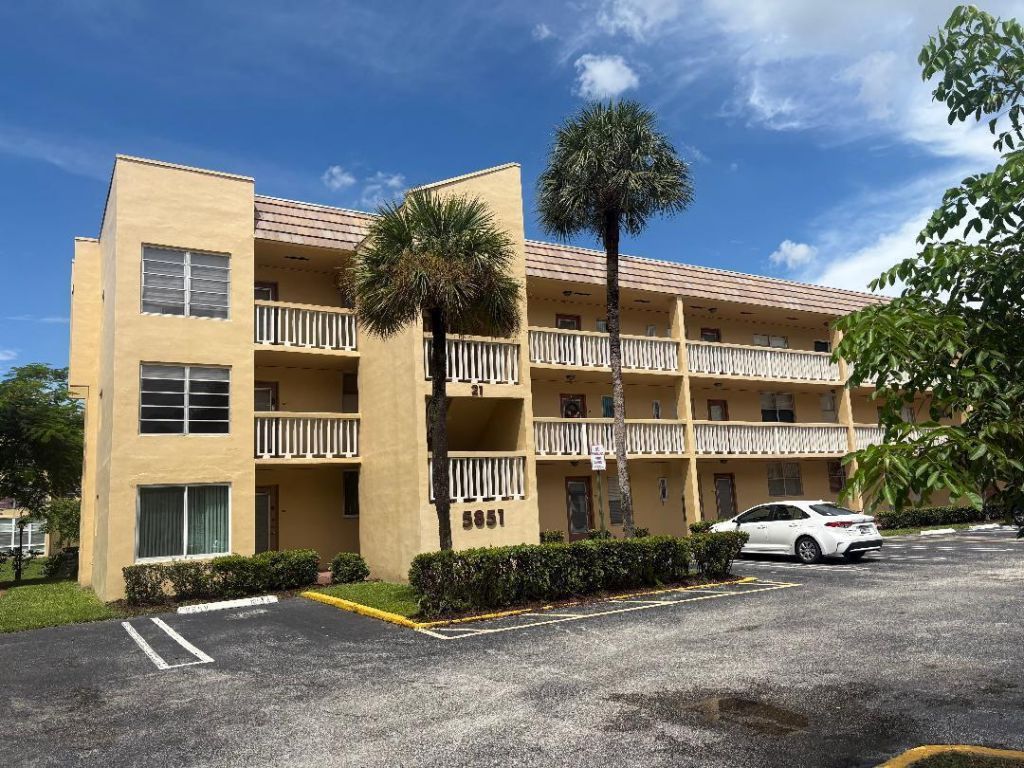 5851 NW 62nd Avenue, Unit 201, Tamarac, FL 33319 Photo