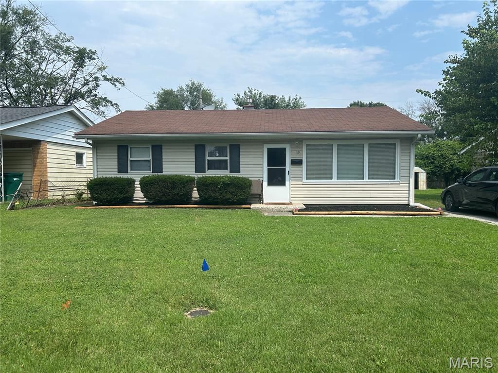 19 Leonard Drive, Cahokia, IL 62206 Main Photo