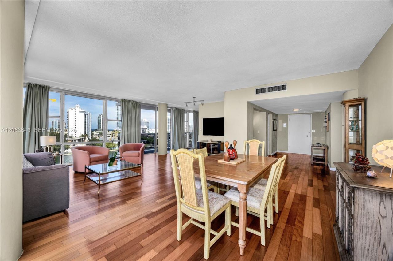 900 Bay Dr, Unit 601, Miami Beach, FL 33141 Photo