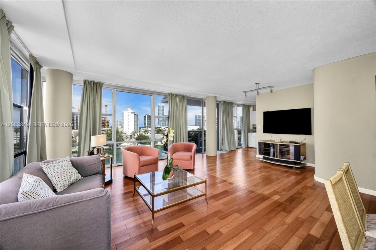 900 Bay Dr, Unit 601, Miami Beach, FL 33141 Photo