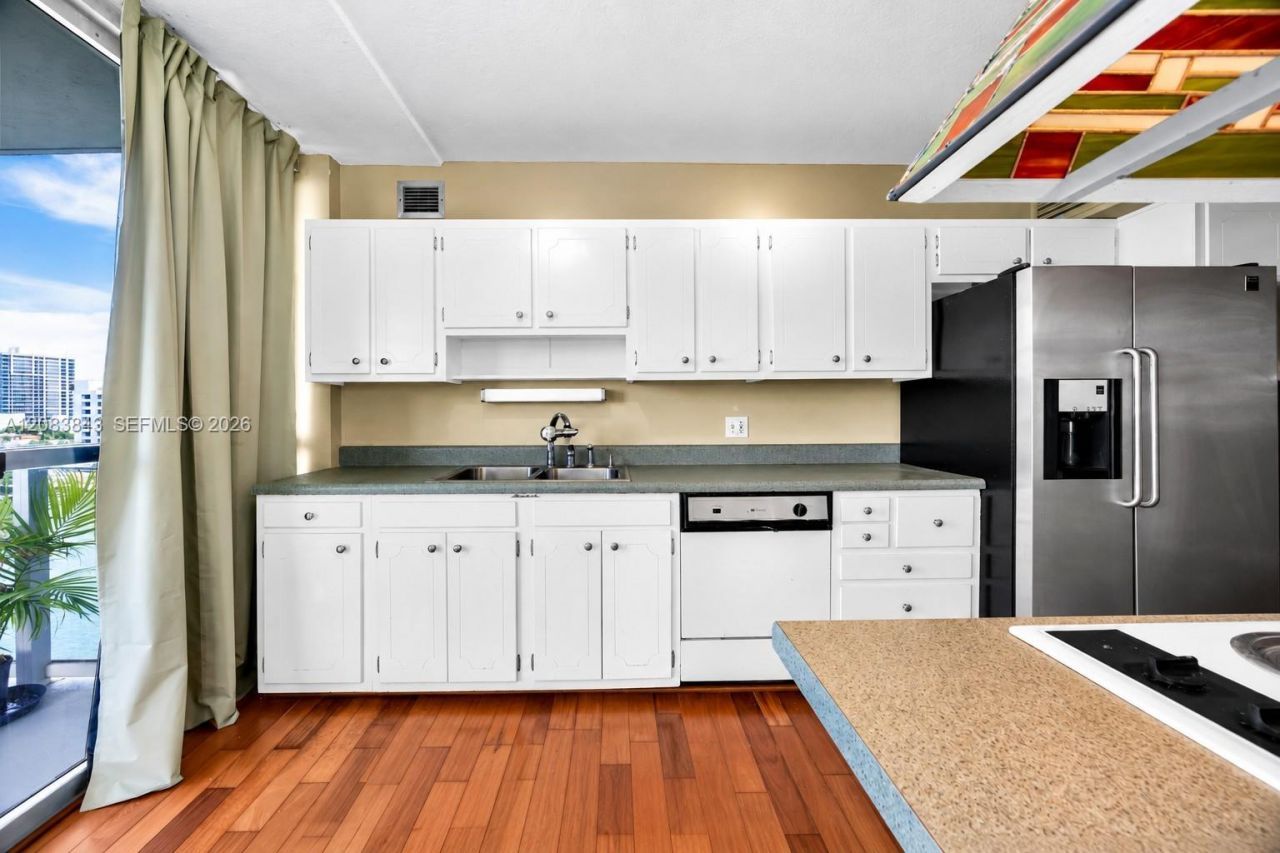 900 Bay Dr, Unit 601, Miami Beach, FL 33141 Photo