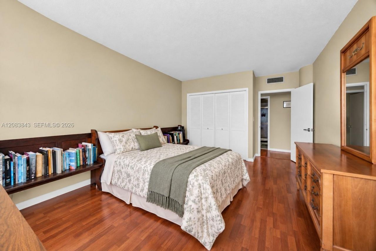 900 Bay Dr, Unit 601, Miami Beach, FL 33141 Photo