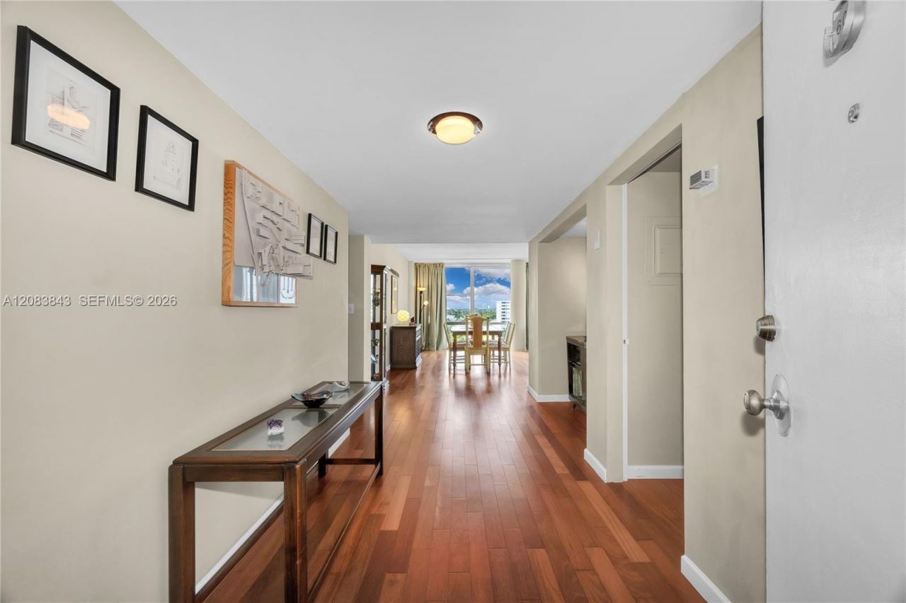 900 Bay Dr, Unit 601, Miami Beach, FL 33141 Photo