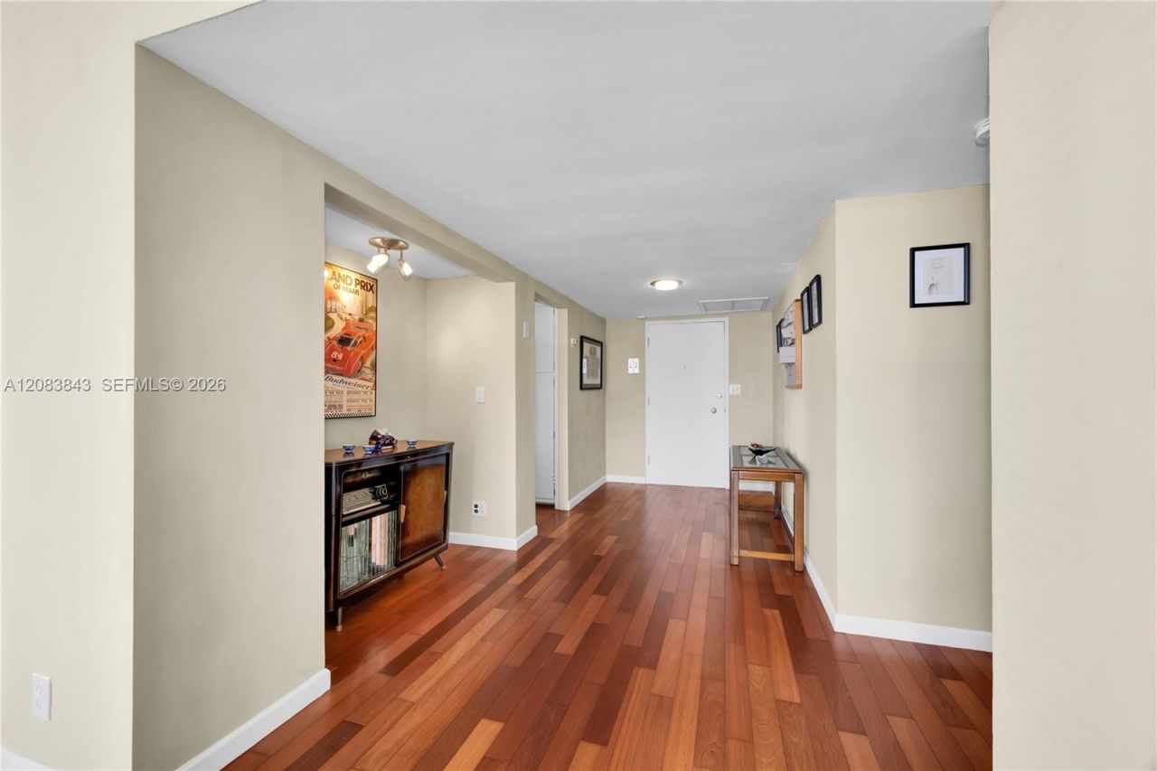 900 Bay Dr, Unit 601, Miami Beach, FL 33141 Photo