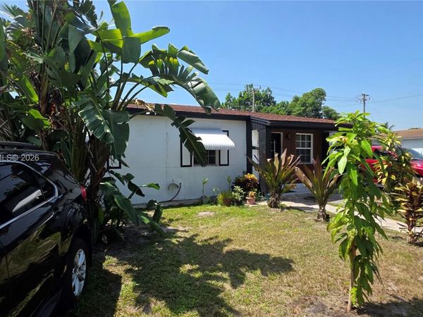 350 NW 188th St , Miami Gardens, FL 33169