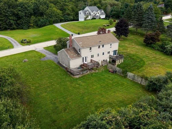 4 Henry Marsh Rd, Unit B, Oxford, MA 01540