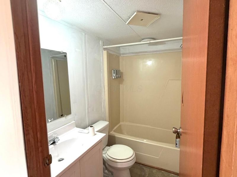1121 Tarkiln Road SE, Unit 119, Lancaster, OH 43130 Photo 8
