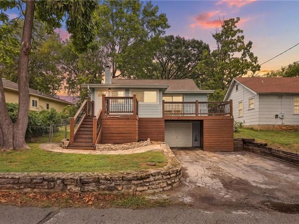 65 Dockside Drive, Lake Tapawingo, MO 64015