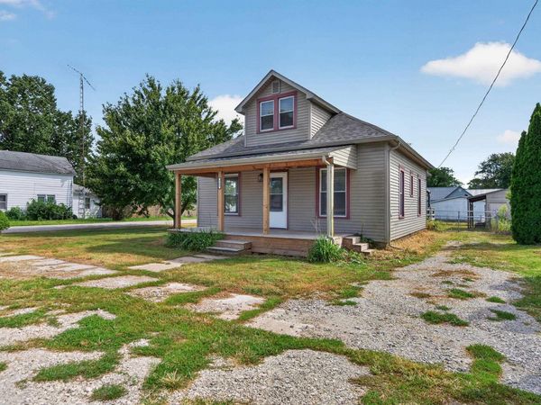 302 W North Street, Royal Center, IN 46978
