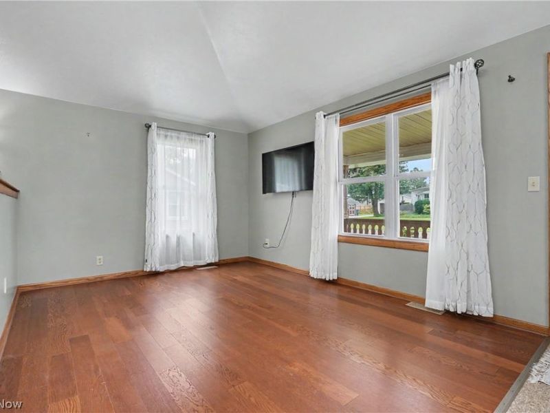 4937 Grove Avenue, Norton, OH 44203 Photo 7
