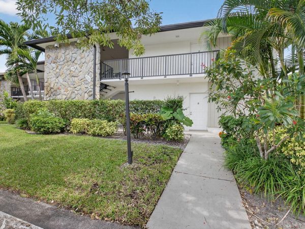 451 Greensward Lane, Unit 104-B, Delray Beach, FL 33445