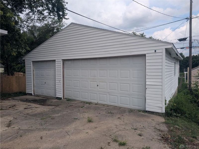 1646 Pell Drive, Dayton, OH 45410 Photo 3