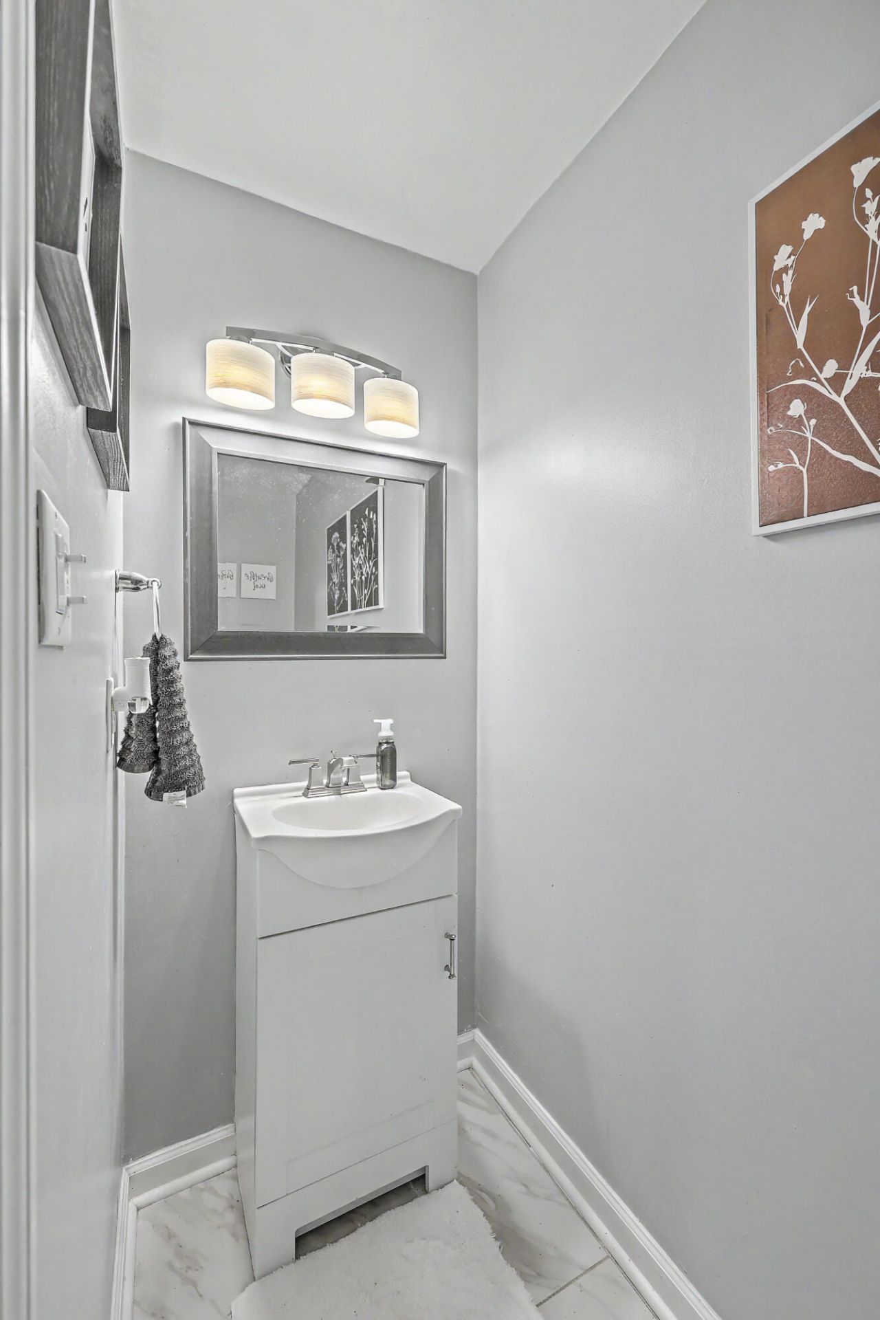 320 Harry Lane Photo 27