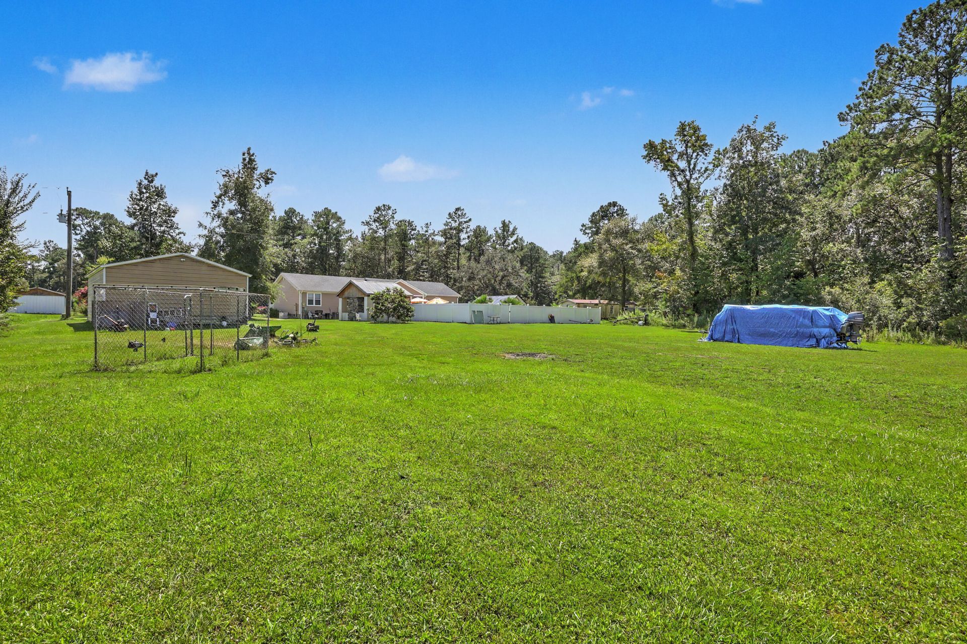 320 Harry Lane Photo 32