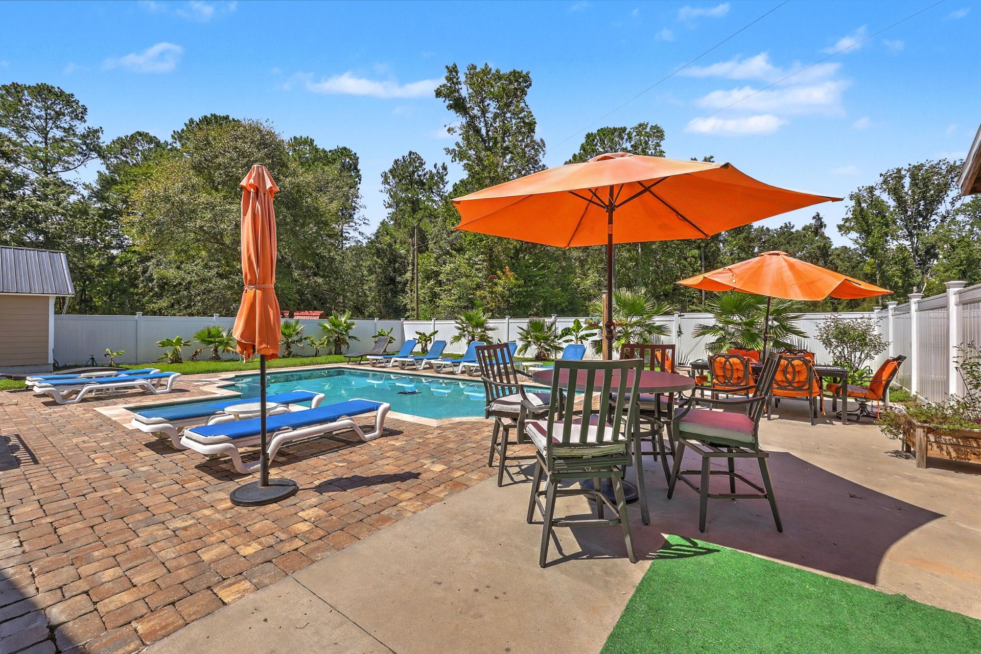 320 Harry Lane Photo 39