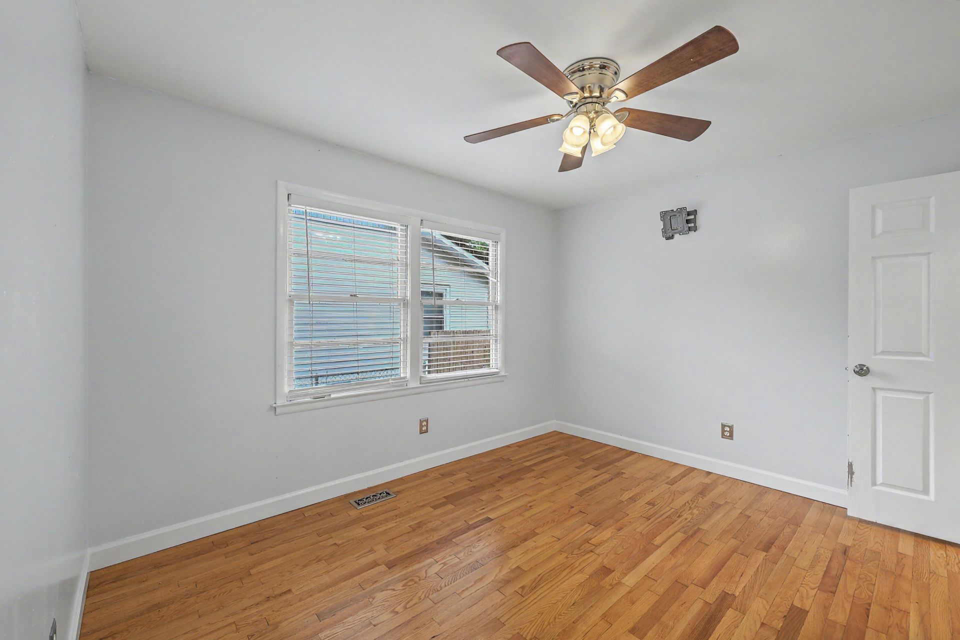 5504 Rio Street Photo 16