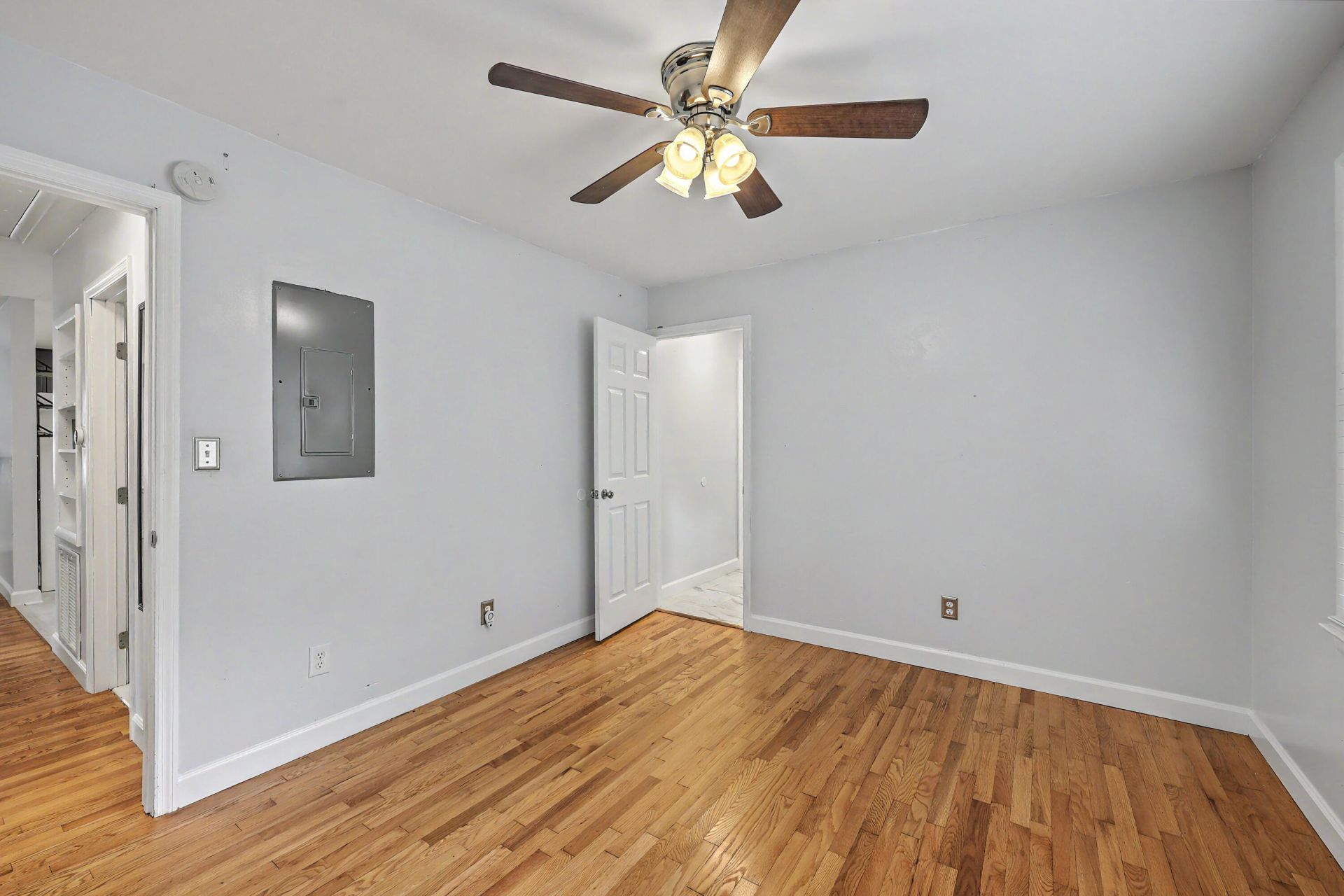 5504 Rio Street Photo 17