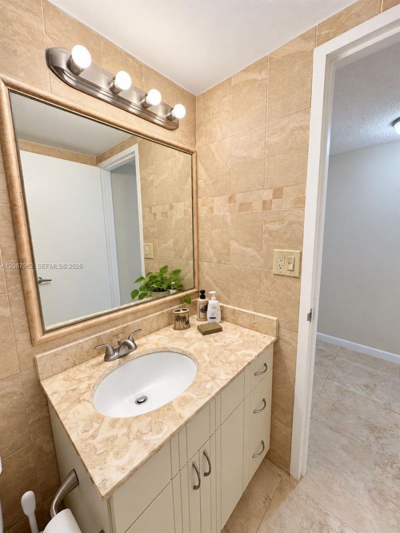 3725 S Ocean Dr, Unit 1606, Hollywood, FL 33019 Photo