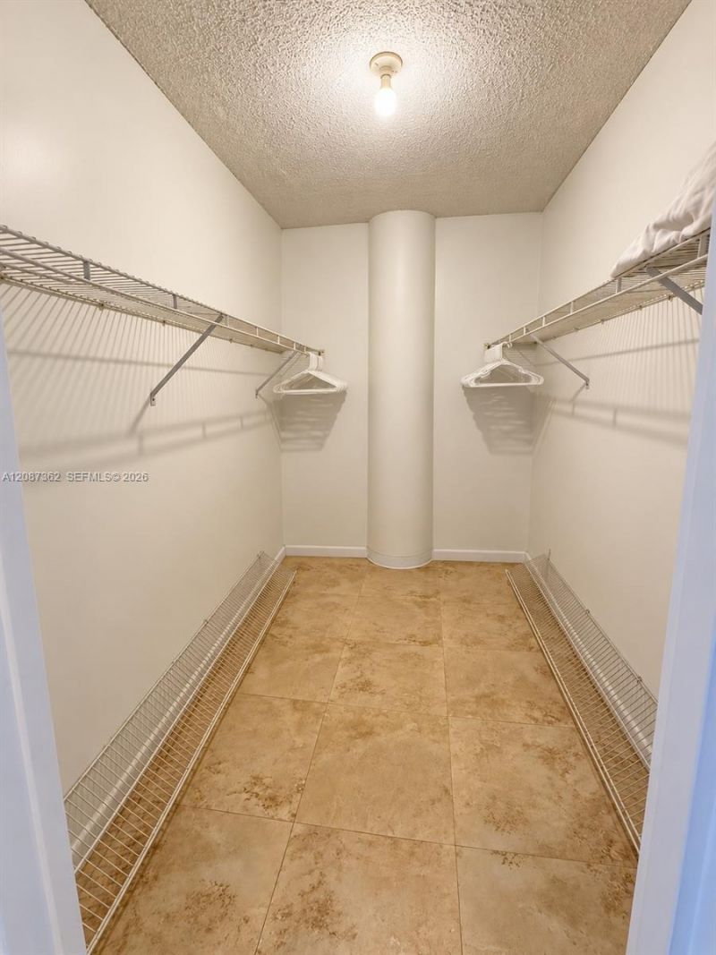 3725 S Ocean Dr, Unit 1606, Hollywood, FL 33019 Photo