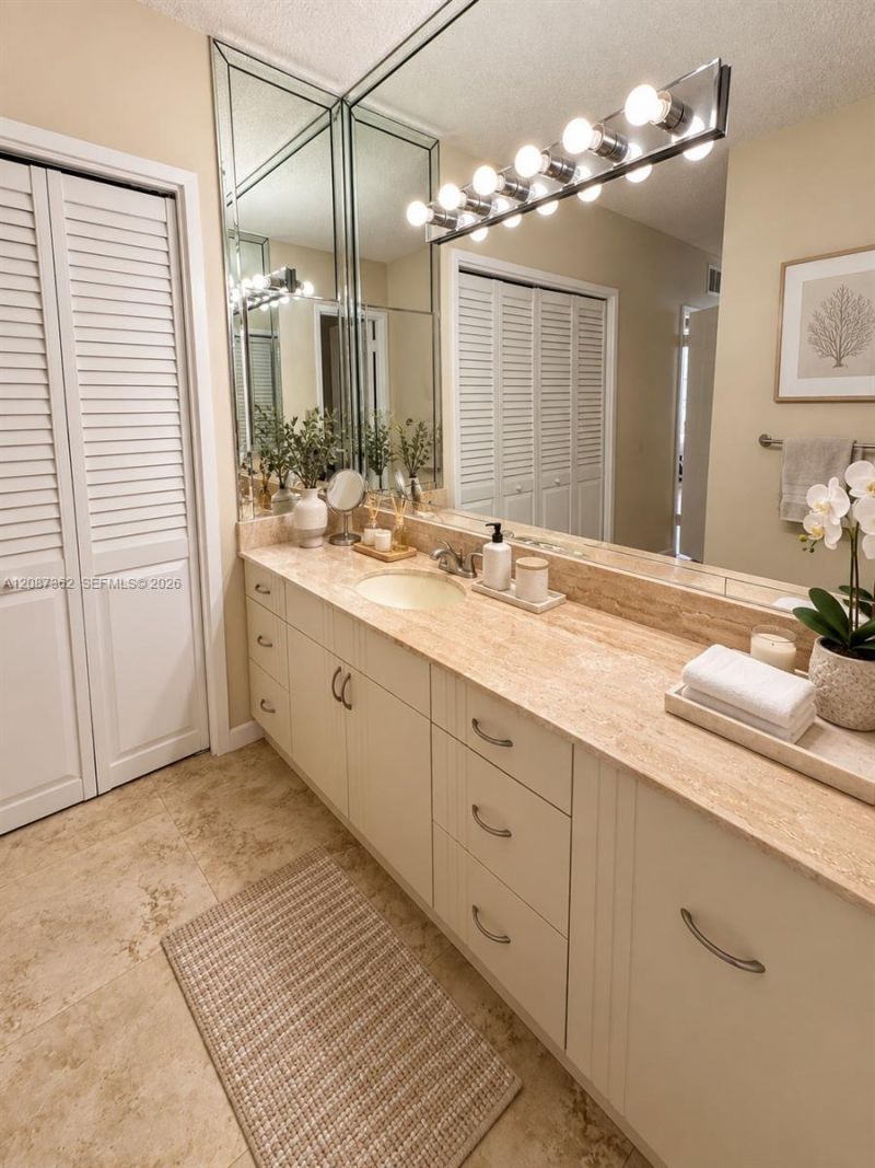 3725 S Ocean Dr, Unit 1606, Hollywood, FL 33019 Photo