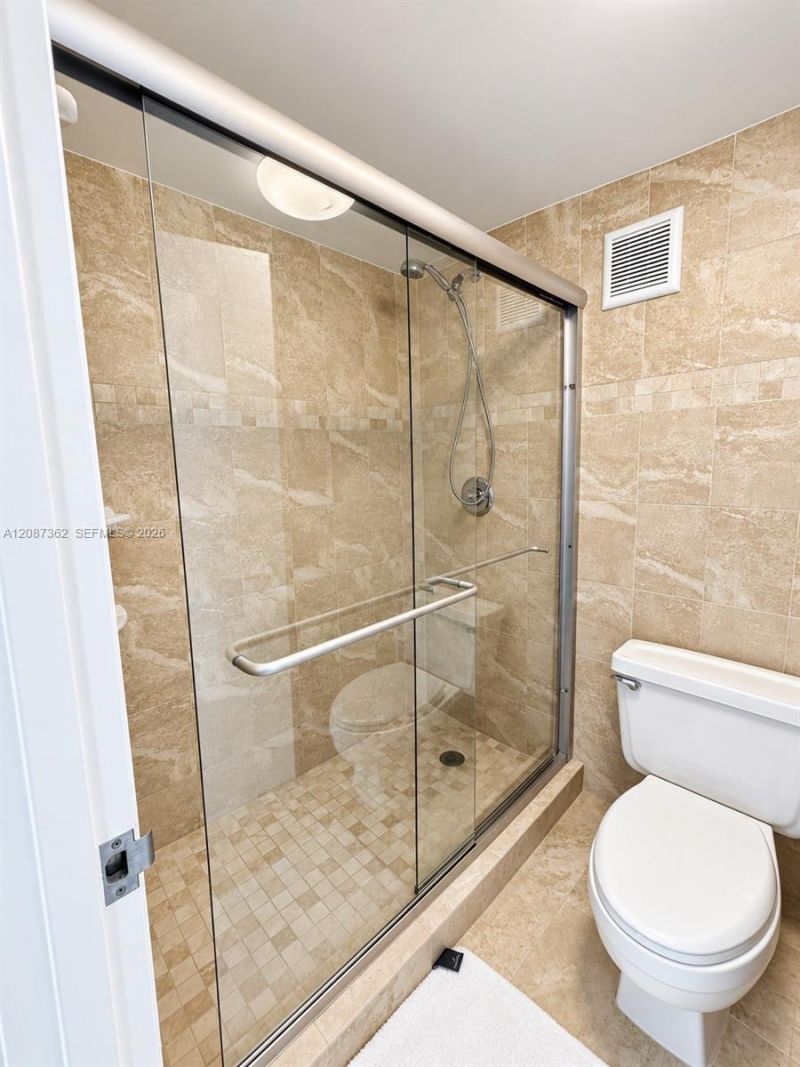 3725 S Ocean Dr, Unit 1606, Hollywood, FL 33019 Photo