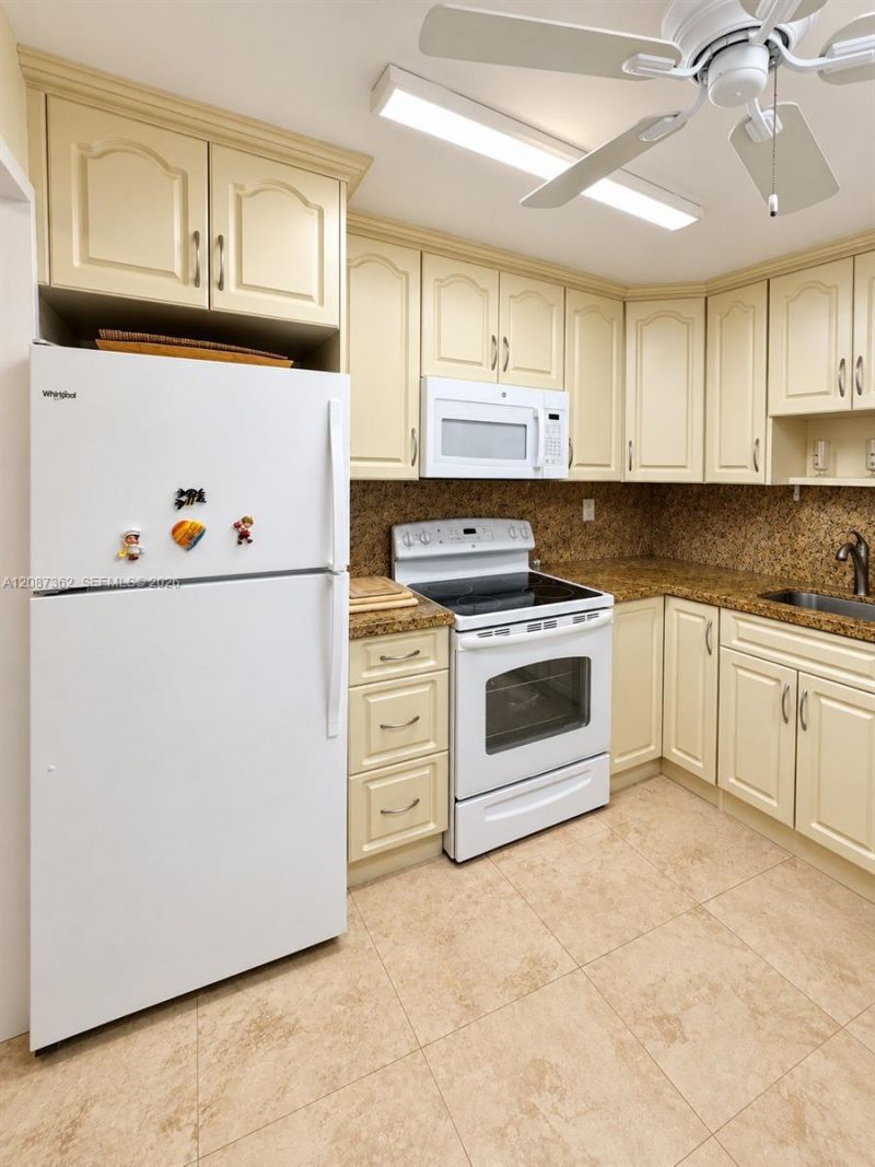 3725 S Ocean Dr, Unit 1606, Hollywood, FL 33019 Photo