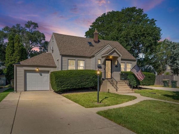 9138 belleforte Avenue , Morton Grove, IL 60053