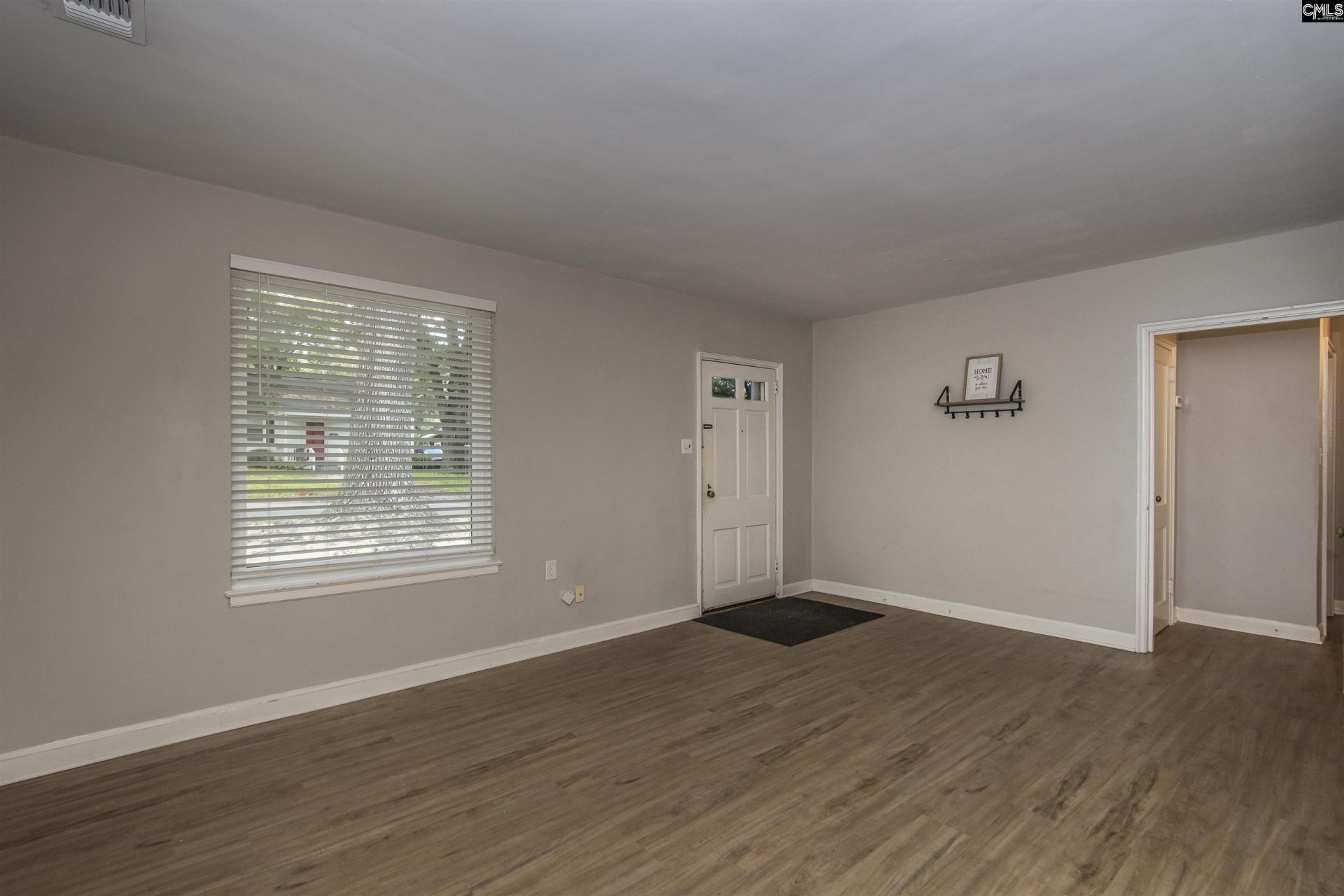 3412 Manor Avenue Photo 4