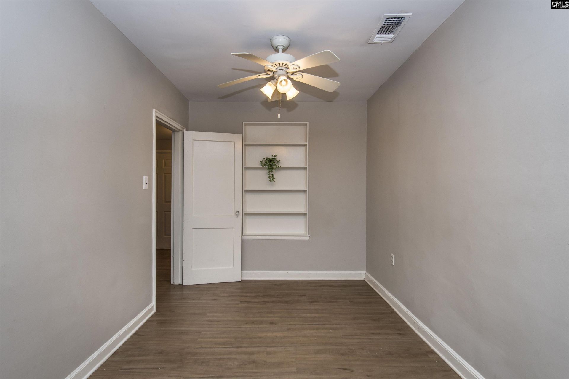 3412 Manor Avenue Photo 5