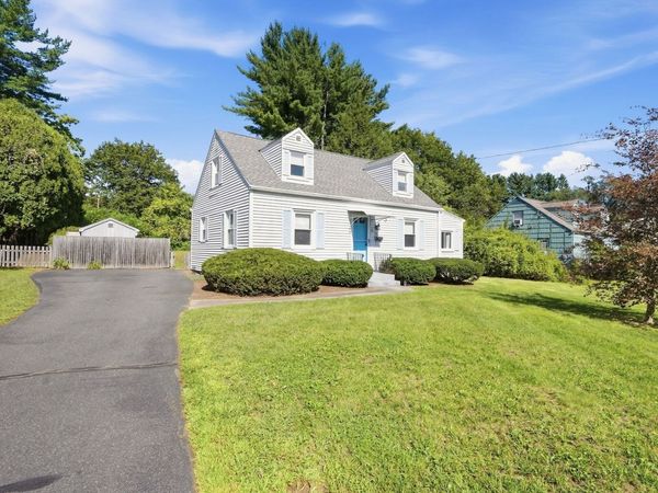 24 Grandview St, Northampton, MA 01062