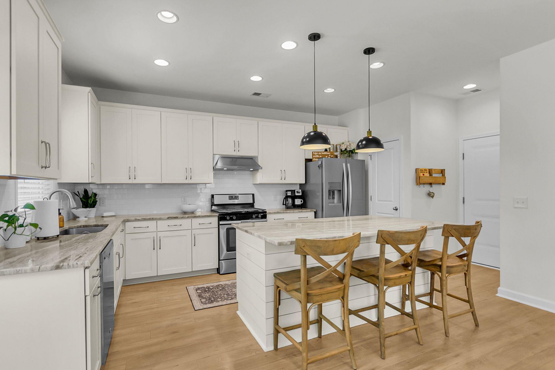1560 Thoroughbred Boulevard Photo 10